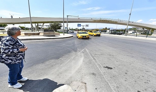 Konak'taki üst geçide Şehit Teğmen Dolunay'ın ismi verildi