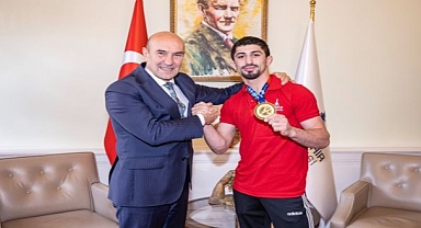 Başkan Soyer, Kerem Kamal’ı kutladı