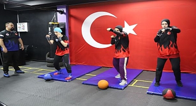 ''Boksun Melekleri'' dünya şampiyonası yolcusu