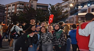 Gençler Genç İzmir'le buluşuyor