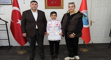 Sporculardan Özkan’a ziyaret