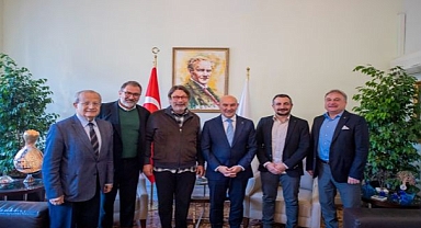 Ezeli rekabet değil ebedi dostluk