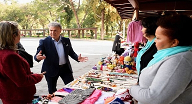 Yılbaşı hediyeleri Bornovalı kadınlardan