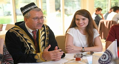 Erasmus programına en çok öğrenci gönderen ve alan ilk 5 üniversite içinde