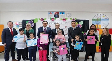 İzmir'de 775 bin öğrenci karne aldı
