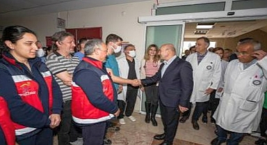 “Bu enkazdan bambaşka bir Türkiye doğacak”