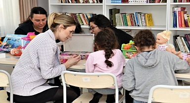 Depremzede minikler için oyun alanı
