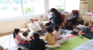 Güzelbahçe'ye gelen depremzede çocuklara oyun alanı