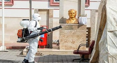 İzmir ekipleri, Osmaniye’de kapı kapı dolaşarak yardım ulaştırıyor