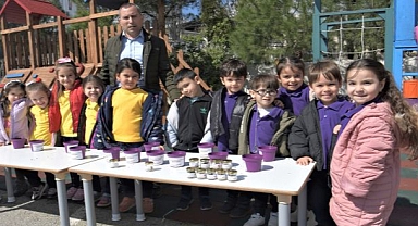 Bornovalı minikler toprakla buluştu