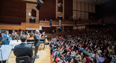 “Göğsümüz kabara kabara 100. Yıl Marşı’nı söyleyeceğiz”