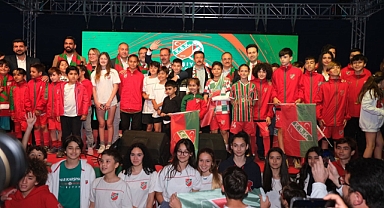 AK Partili Sürekli, “Gençlerin siyasette daha çok yer almasını istiyoruz”