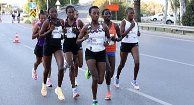 Atletizm dünyasının gözü Maraton İzmir’deydi