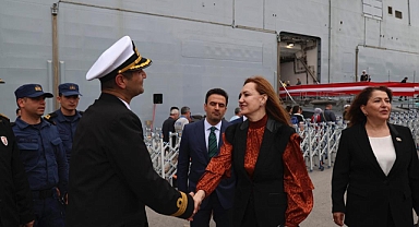 “TCG Anadolu Yarınlarımızın Teminatıdır”