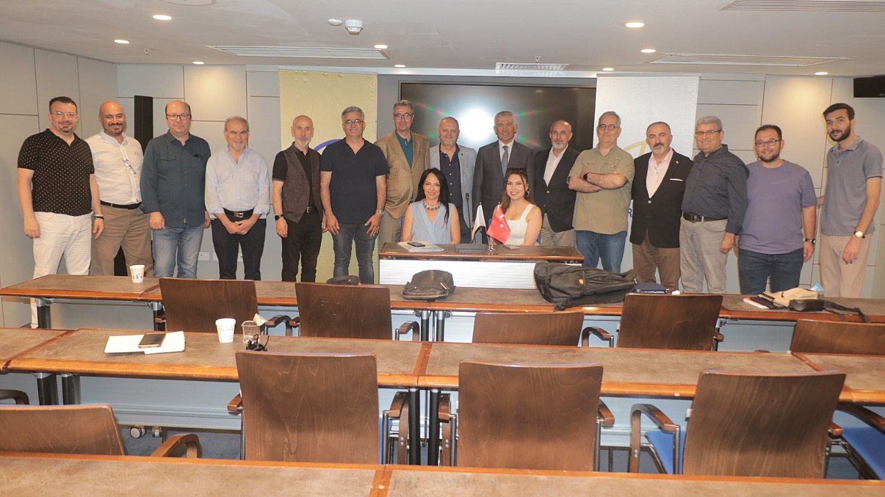 EFD üyeleri ekonomiyi konuştu