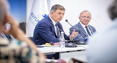 Başkan Tugay’dan gıda güvenliği için ortak akıl çağrısı