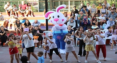 Seferihisar Çocuk Şenliği’nde buluştu