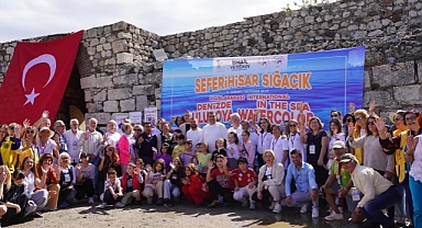 SEFERİHİSAR’DA ULUSLARARASI SULUBOYA FESTİVALİ RENKLİ GÖRÜNTÜLERLE SONA ERDİ