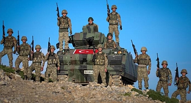 Türk askerinin Suriye ve Irak'taki görev süresi 3 yıl uzatıldı
