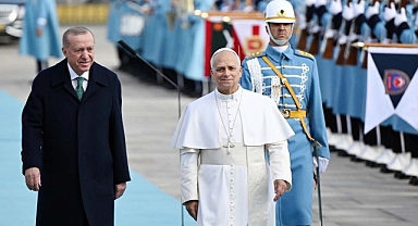 PAPA 14. LEO 1700. YIL DÖNÜMÜNDE İZNİK’TE Tarihî ziyarette birlik mesajı… Ancak bazı çevrelerde “Bizans yeniden canlandırılıyor” tartışması