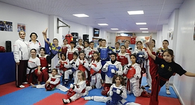 Seferihisar Belediyesi taekwondo takımı, uluslararası arenada izmir'in gururu oldu