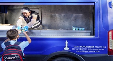 İzmir Büyükşehir öğrencinin yanında