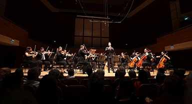 İzmir Oda Orkestrası dünyaca ünlü klarnetçi Barragán ile sahne aldı