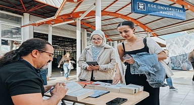 Kitap kurtları, İzmir’in kütüphanelerini çok sevdi