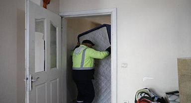 “Dayanışmanın Adresi Seferihisar: İhtiyaç Sahibi Vatandaşın Evi Yenilendi”