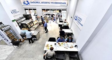 İzmir’de bir tabak yemekle hayatlar ısınıyor