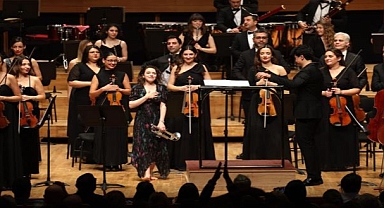 İzmir Oda Orkestrası dünyaca ünlü sanatçılarla sahne aldı