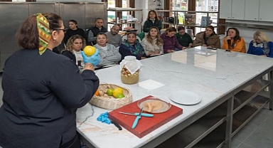 Meslek Fabrikası’nda sirke yapımının inceliklerini öğrendiler