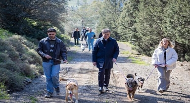 Başkan Tugay'dan İzmirlilere çağrı: Yarım saatinizi ayırın, bir cana umut olun