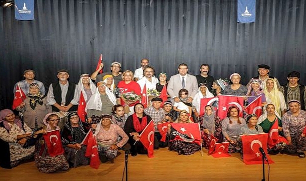 Seferihisar'da Dünya Tiyatro Günü coşkusu