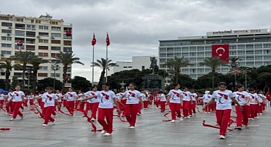 İzmir’de 23 Nisan coşkusu